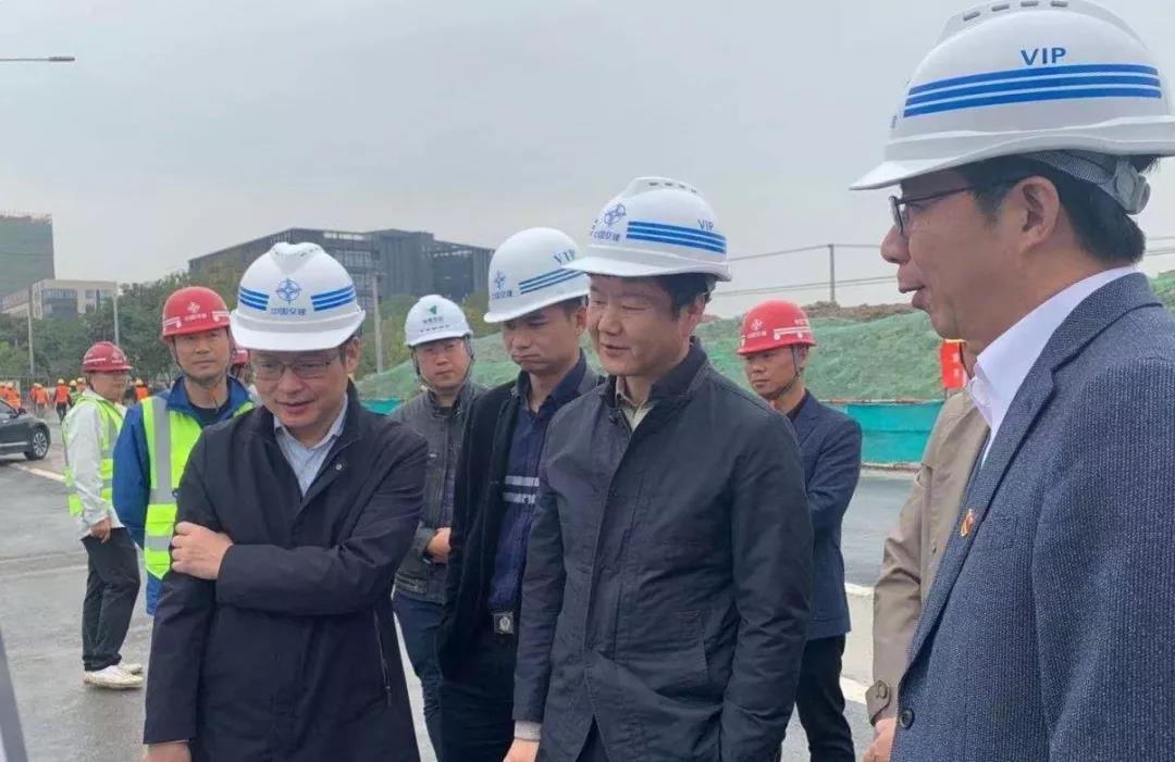 市委辦公室室務(wù)會議成員、市委督查室主任沈偉兵等一行赴內(nèi)環(huán)（北線）快速化改造工程現(xiàn)場調(diào)研