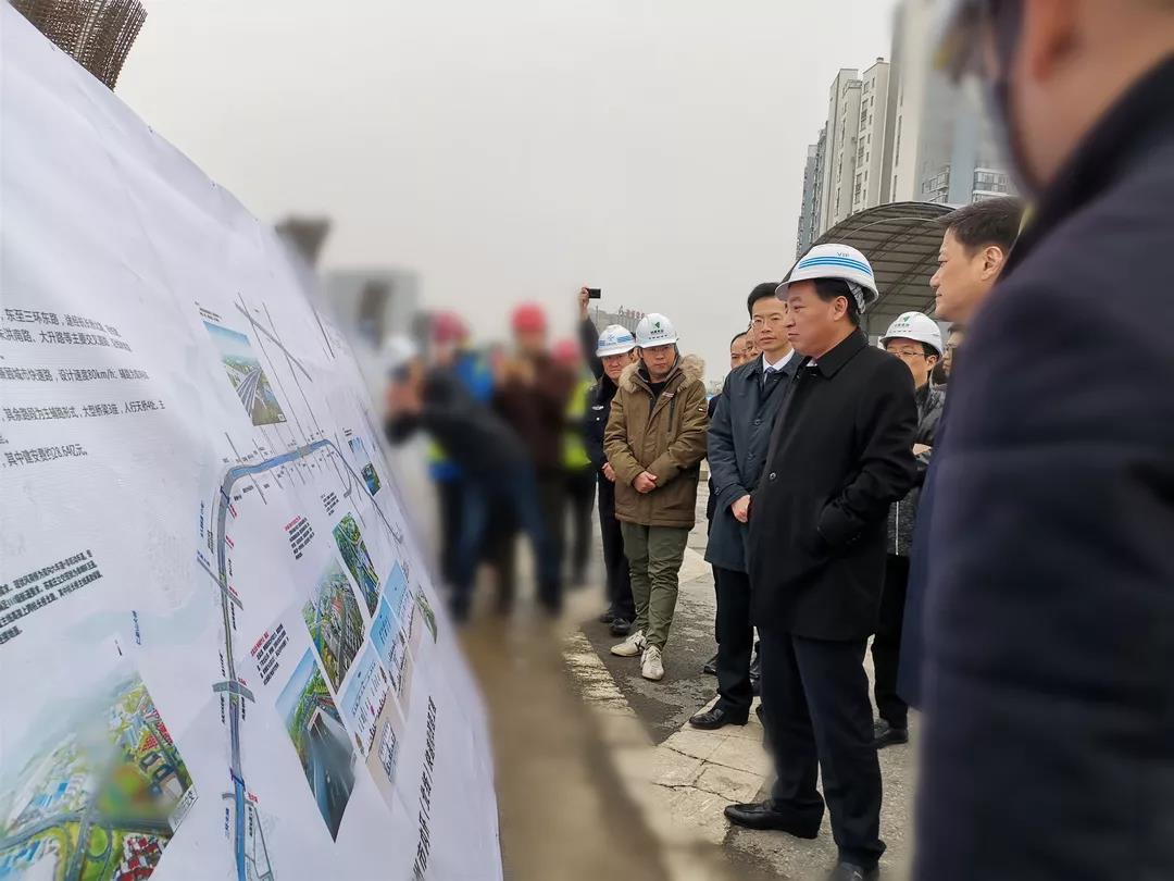 市委常委、常務(wù)副市長楊六順一行赴內(nèi)環(huán)（北線）快速化改造工程項目開展“深化‘三服務(wù)’、助推開門紅”走訪調(diào)研
